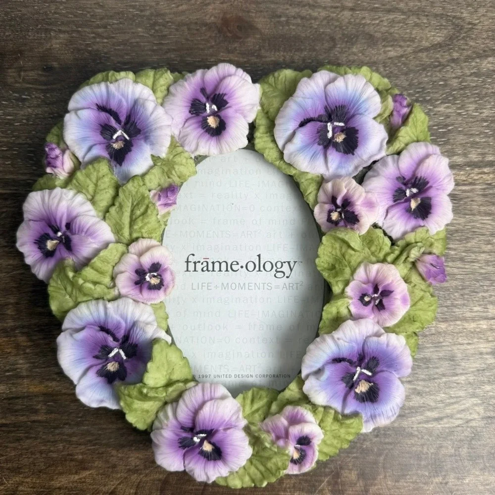 Vintage 1994 Frameology Pansy Heart Photo Frame Purple Floral Cottagecore UDC